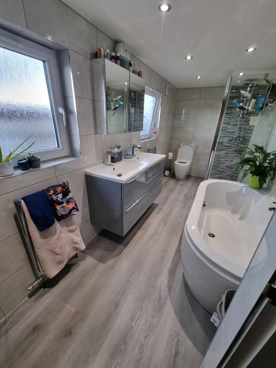Bathroom after cleaning