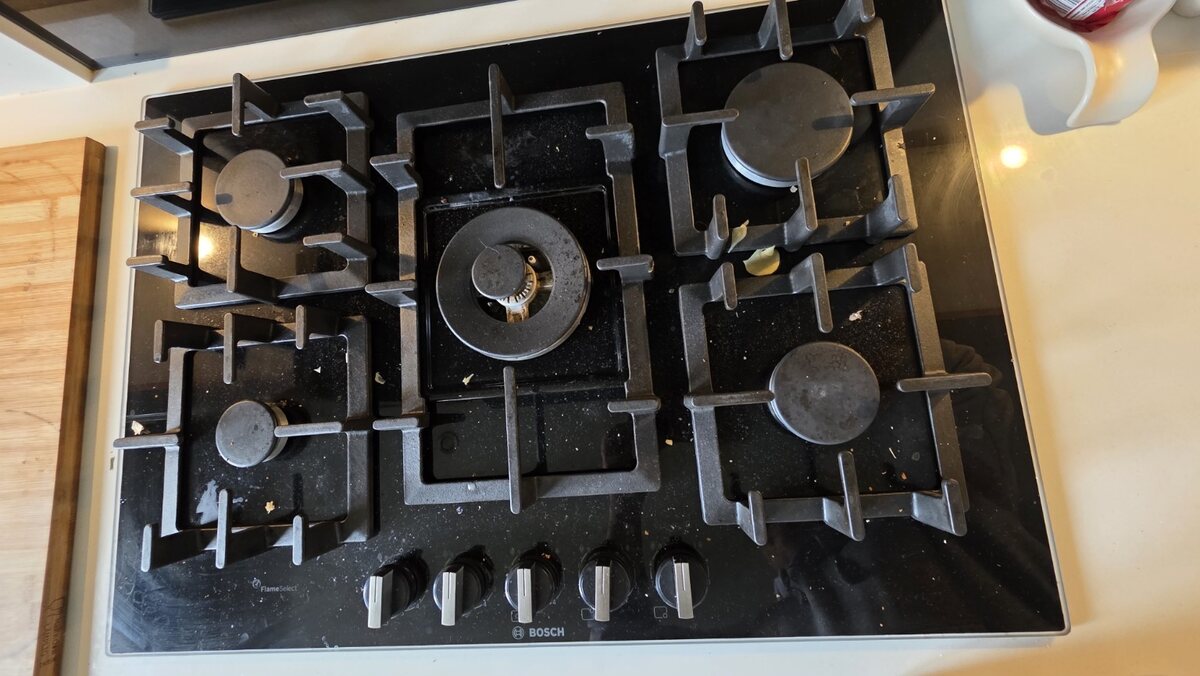 Hob before cleaning