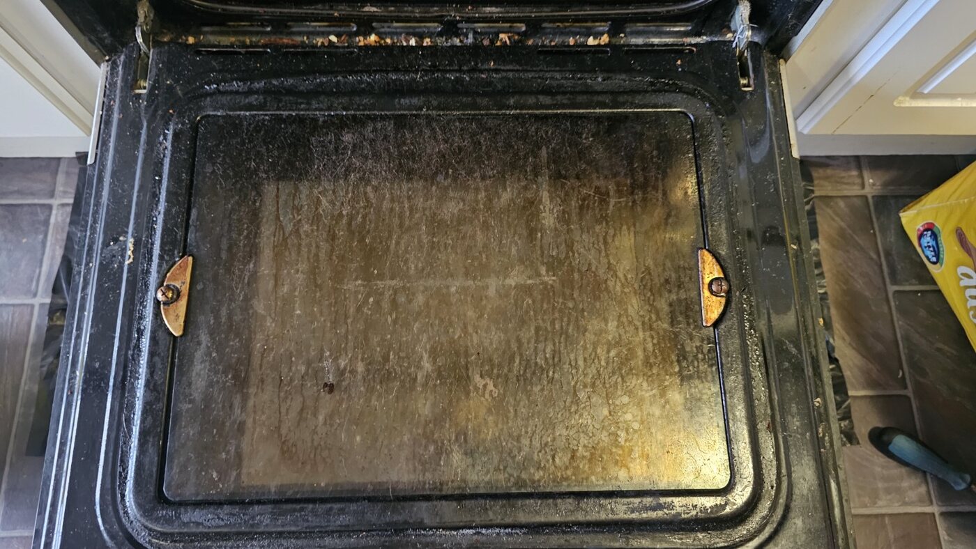 Oven interior before cleaning