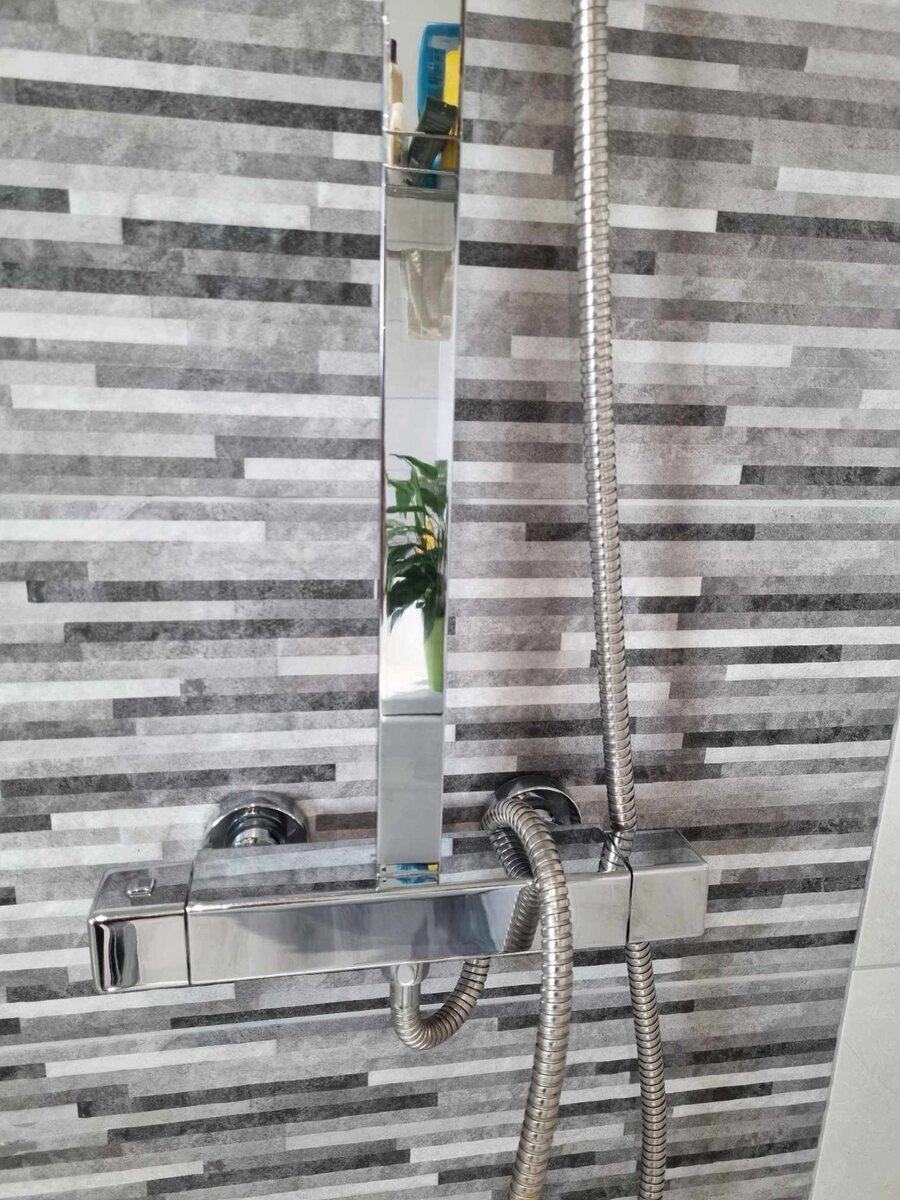 Shower fitting after cleaning